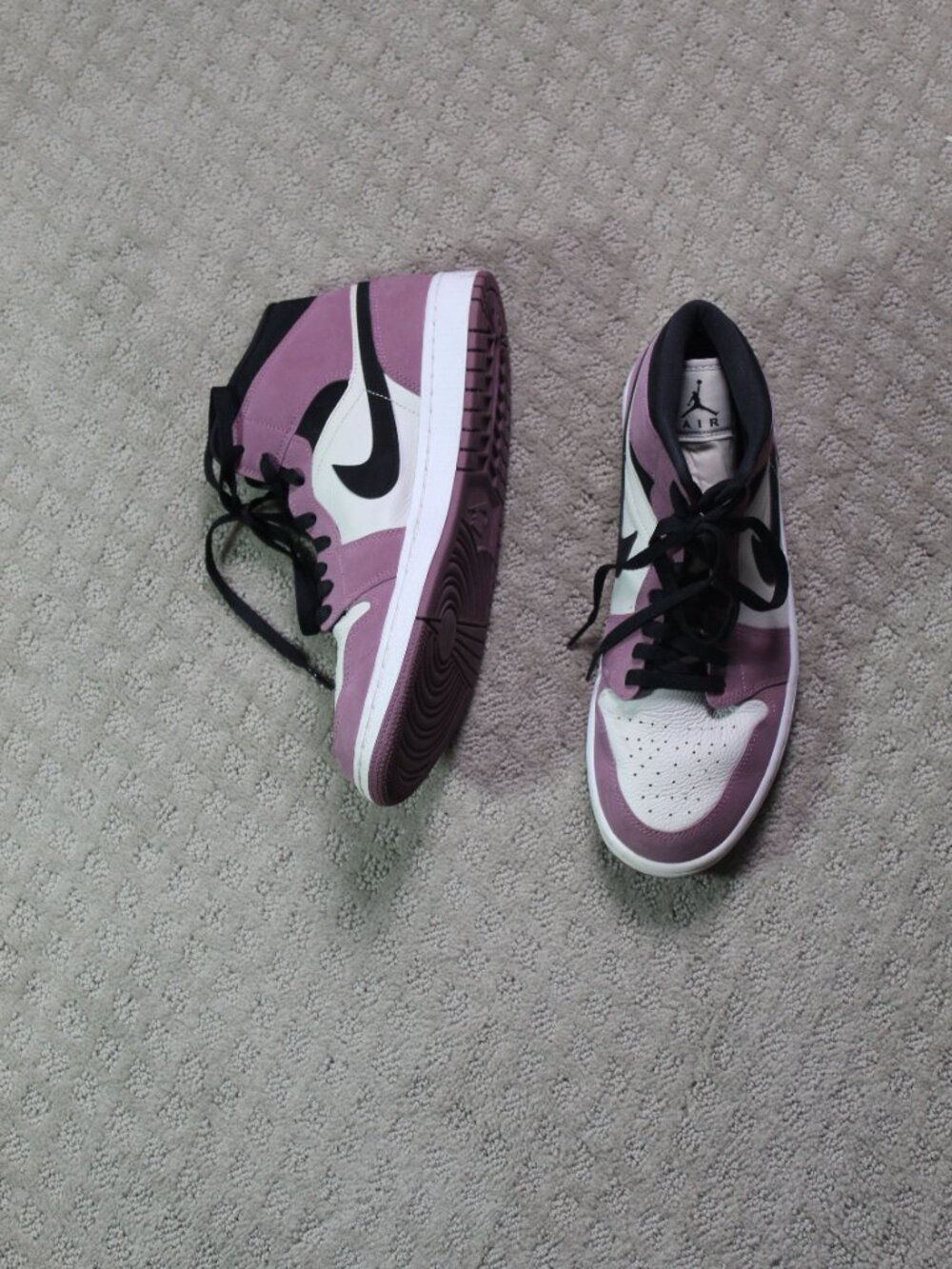 Women's Size 12 Air Jordan 1 Mid SE 'Berry Pink' with COA